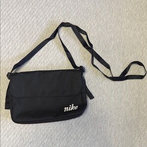 Nike Black Messenger Crossbody Bag